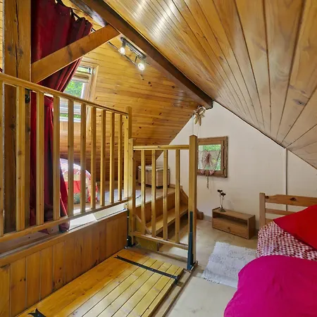Secluded In Near Forest Chalet
