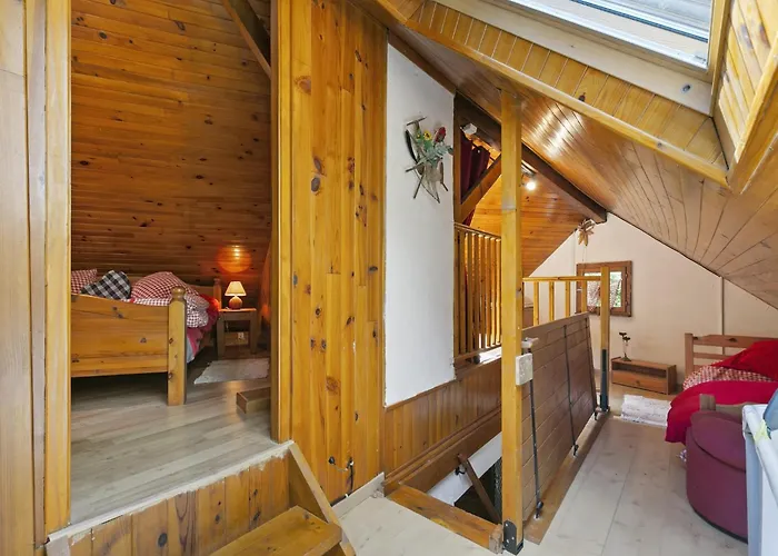 Chalet Secluded In Near Forest *