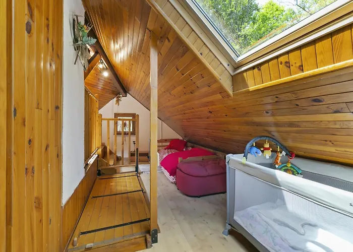 Secluded In Near Forest Chalet