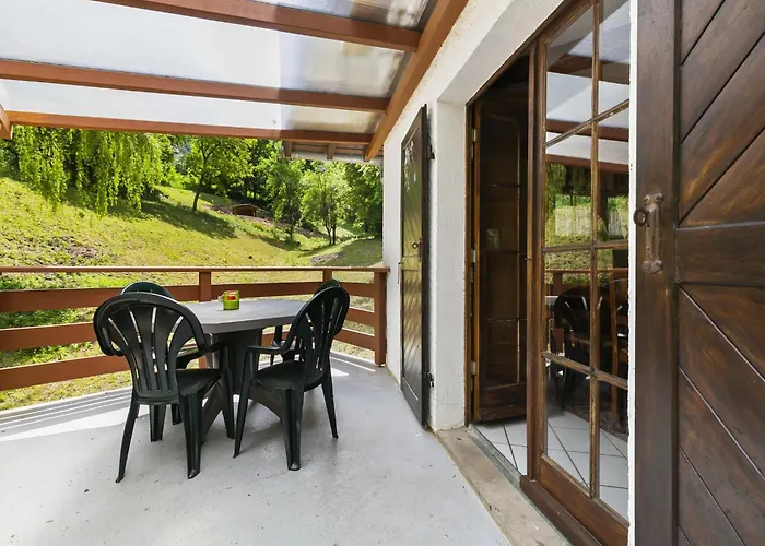 Secluded In Near Forest Chalet